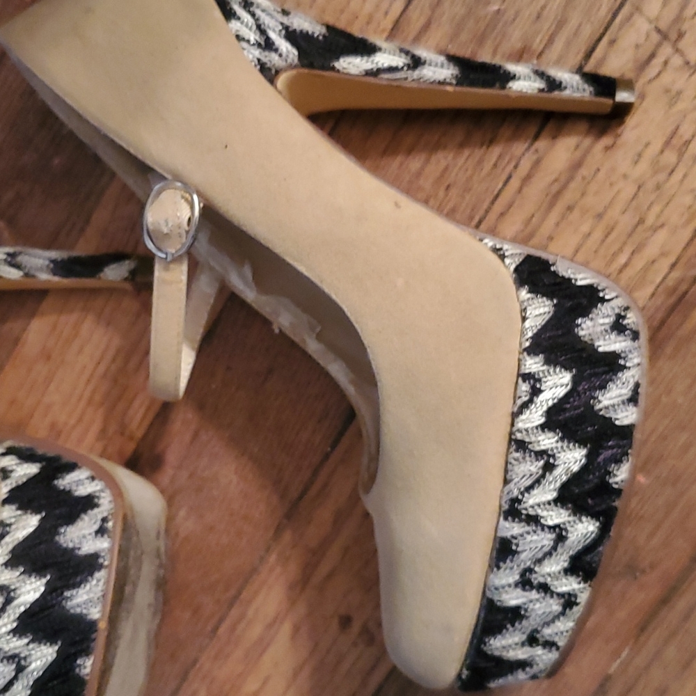 Modesta pumps - Picture 2 of 3